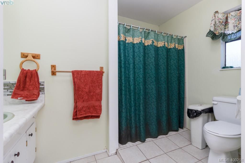 Houses with suites, Victoria BC, homes for sale Darren Day