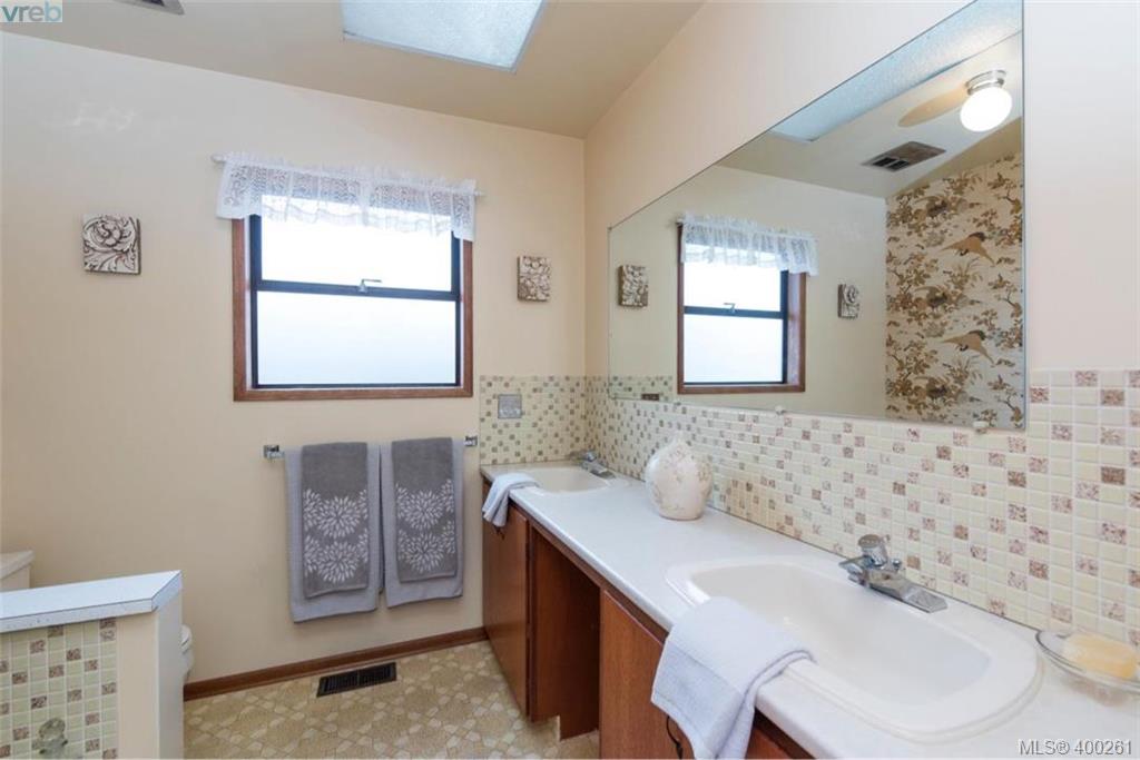 Houses with suites, Victoria BC, homes for sale Darren Day