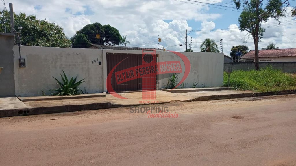 Seu Novo Lar no Bairro Pantanal: Conforto com 2 Suítes e Espaço Externo
