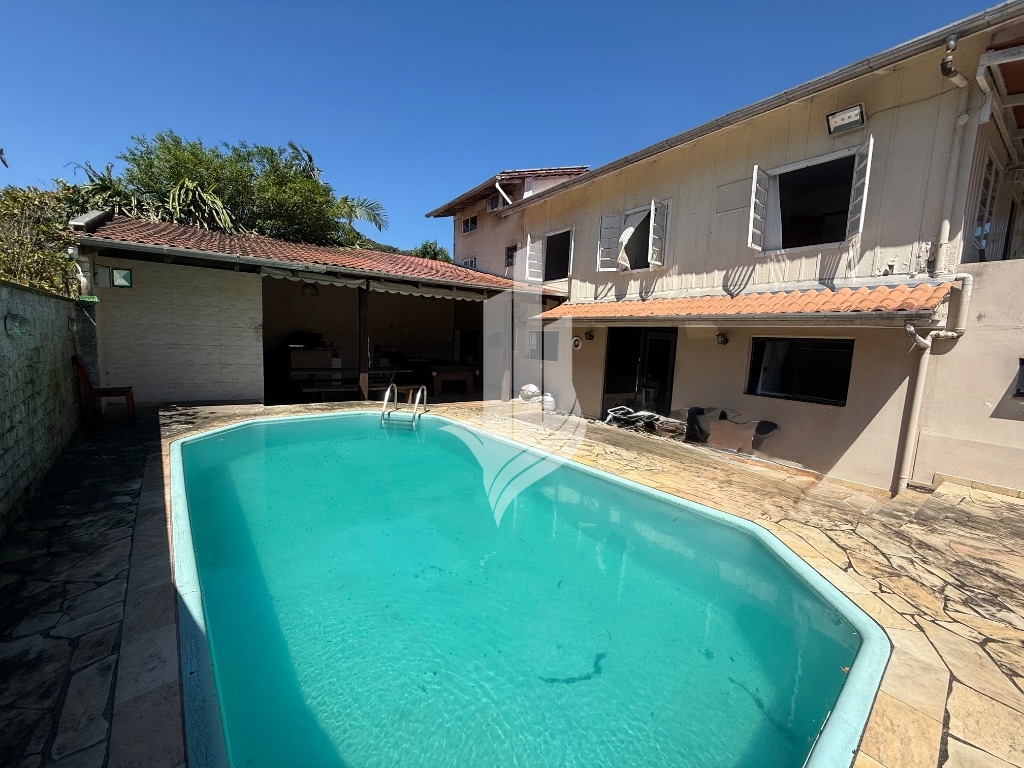 Casa com piscina no bairro Boa Vista - foto 1