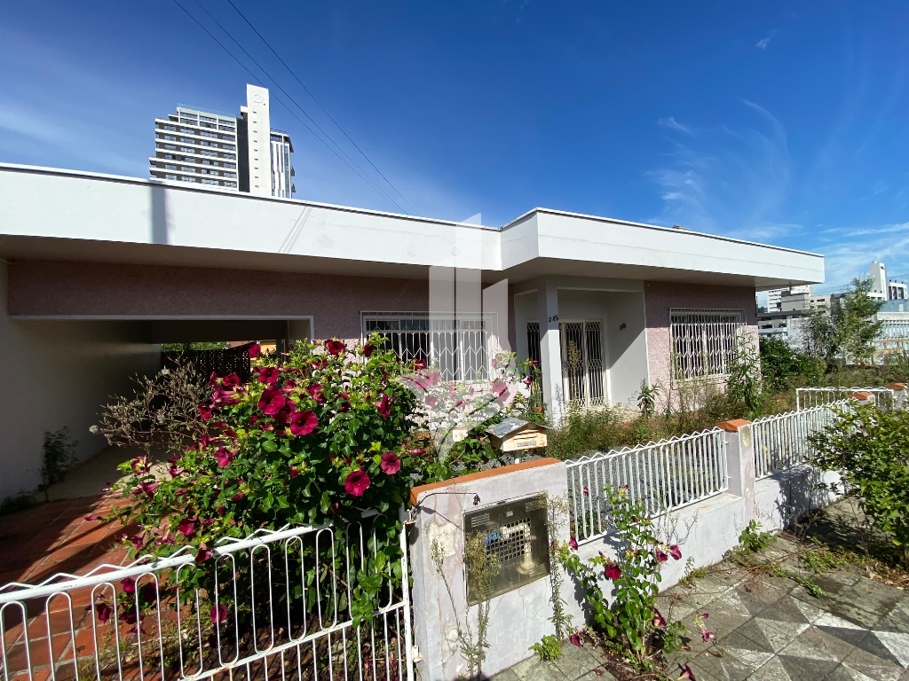 Casa em excelente localização no bairro da Velha — foto 2