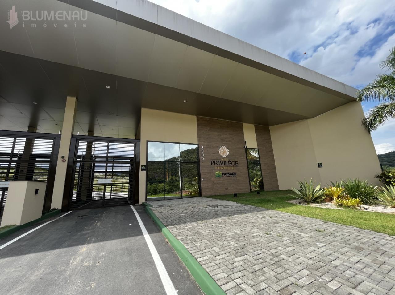 Lote em condomínio fechado no bairro Ponta Aguda - foto 1