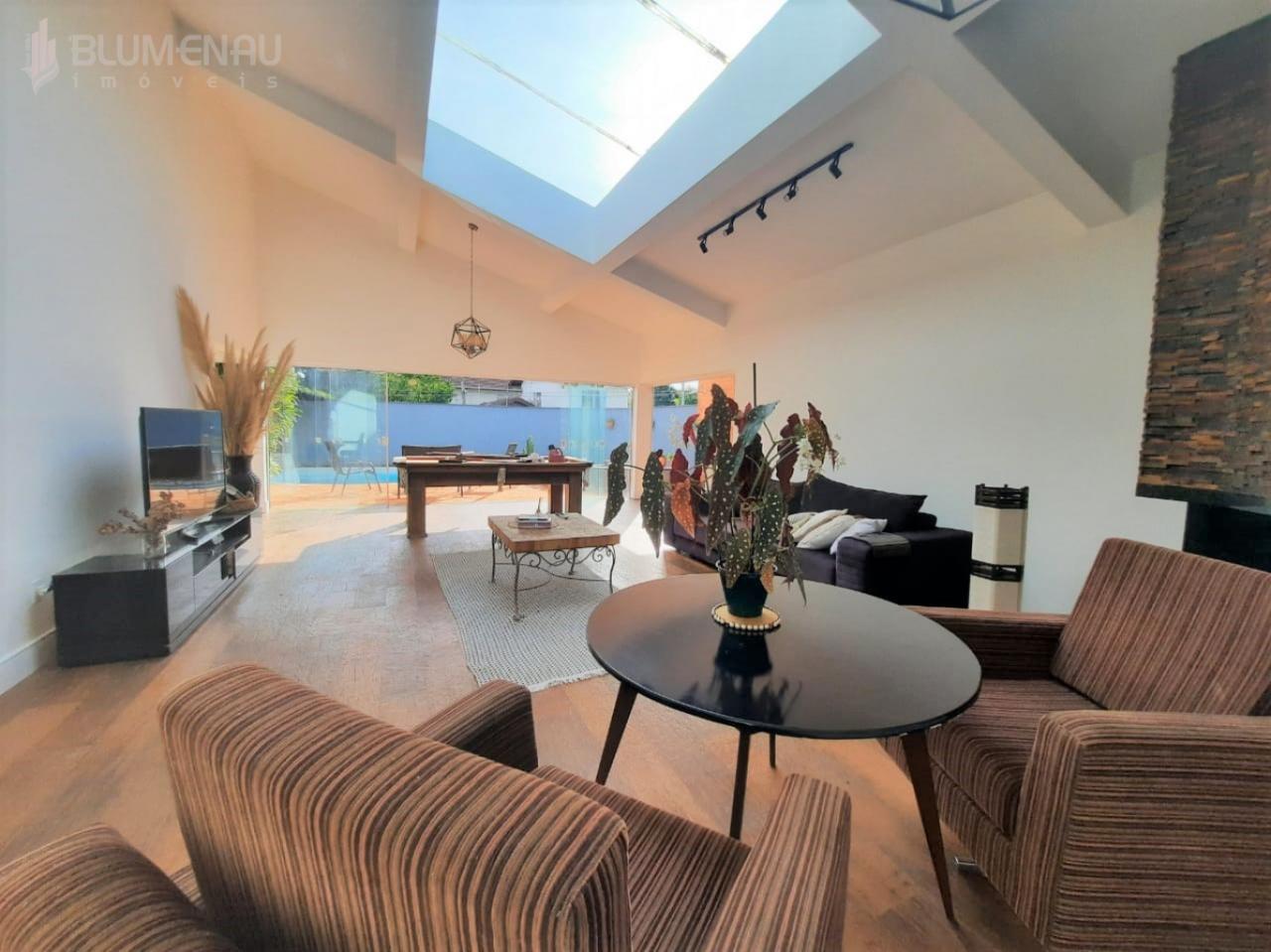 Casa ampla com piscina, 5 quartos na Itoupava Norte — foto 3