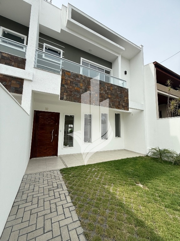 Lindo sobrado no bairro Escola Agrícola - foto 1