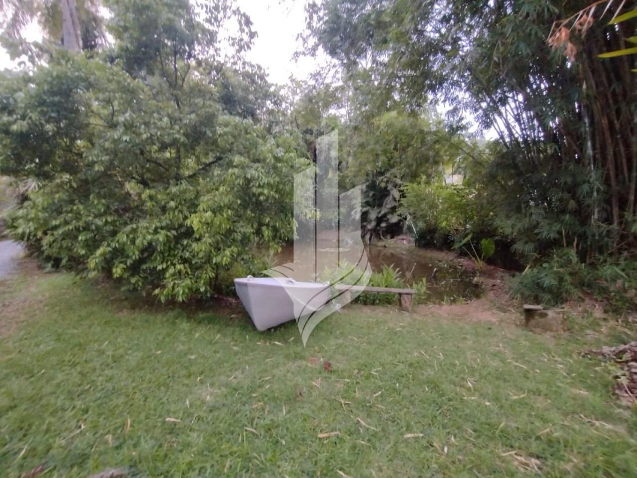 Terreno à venda no Bairro Água Verde em Blumenau com 3.612,20m, sendo 27 metros de frente, plano e leve aclive nos fundos — foto 4