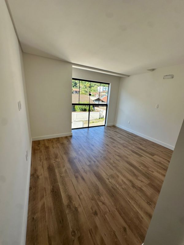 Sobrado com 3 dormitórios sendo 1 suíte no Água Verde — foto 5