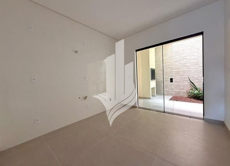 Sobrado com 2 suítes no bairro Água Verde — foto 2