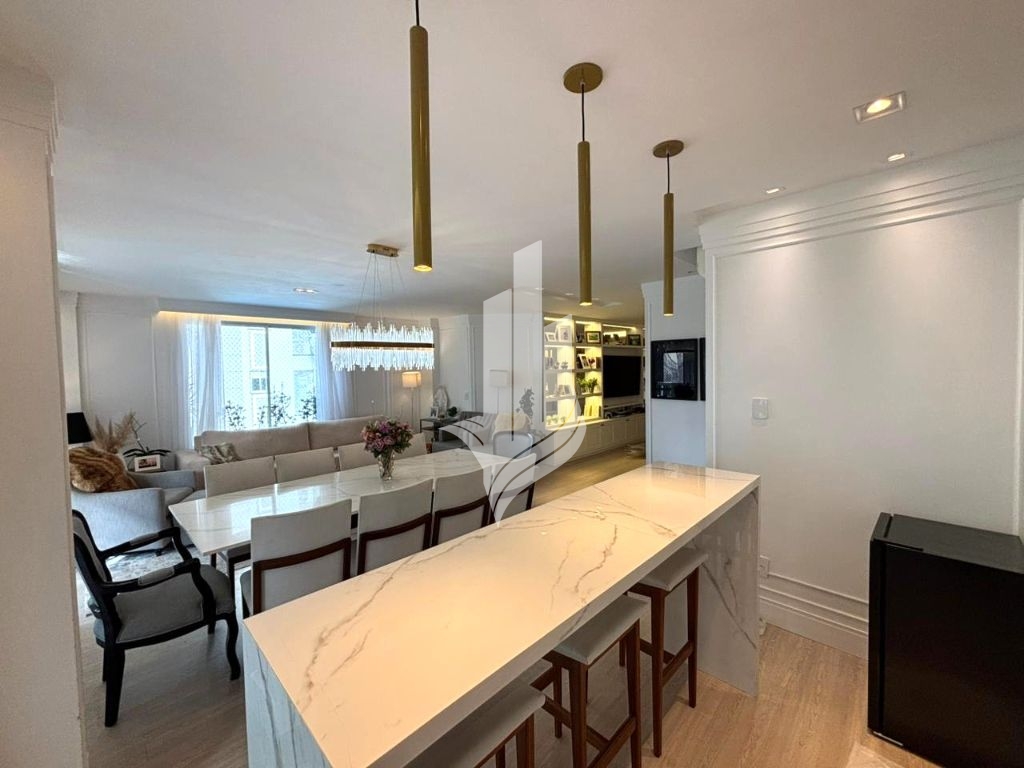 Apartamento semi mobiliado 4 dormitórios, 3 suítes, 3 vagas de garagem — foto 2