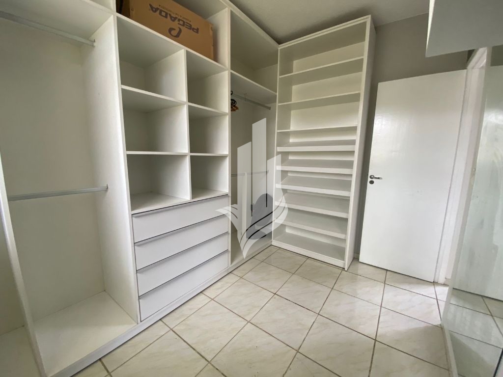 Apartamento 2 Dormitórios Semi mobiliado na água verde — foto 6