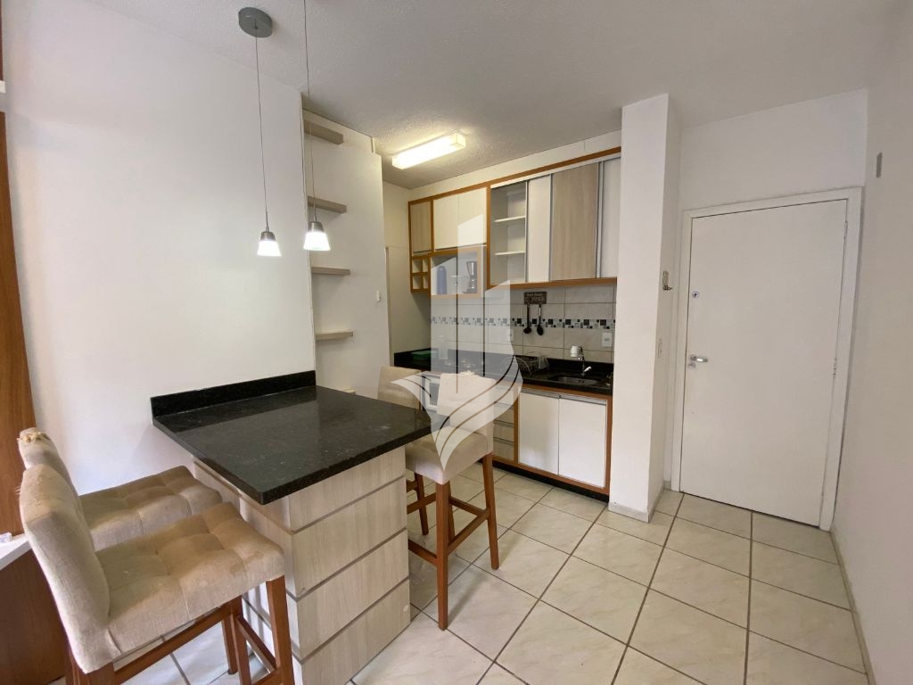 Apartamento 2 Dormitórios Semi mobiliado na água verde — foto 4