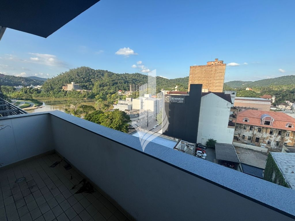 Apartamento em andar alto 3 dormitórios no Centro - foto 1