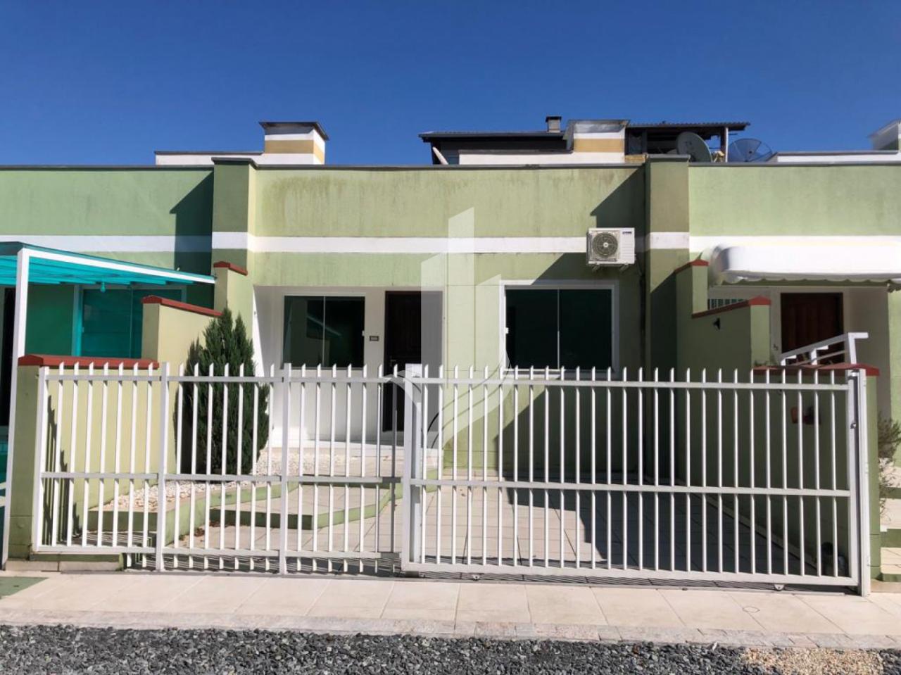 Casa geminada em condomínio fechado - foto 1