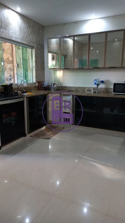 Casa à venda com 270m2