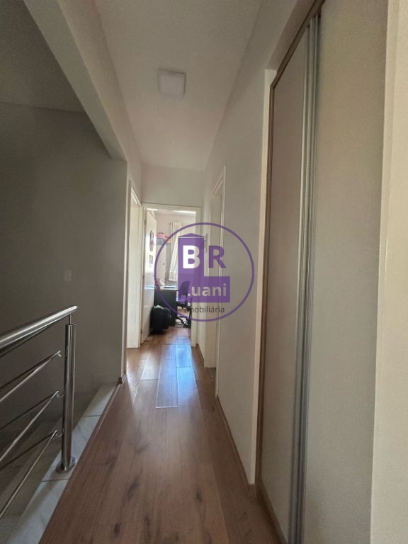 Linda casa em condomínio fechado no Banderiantes com 120m²