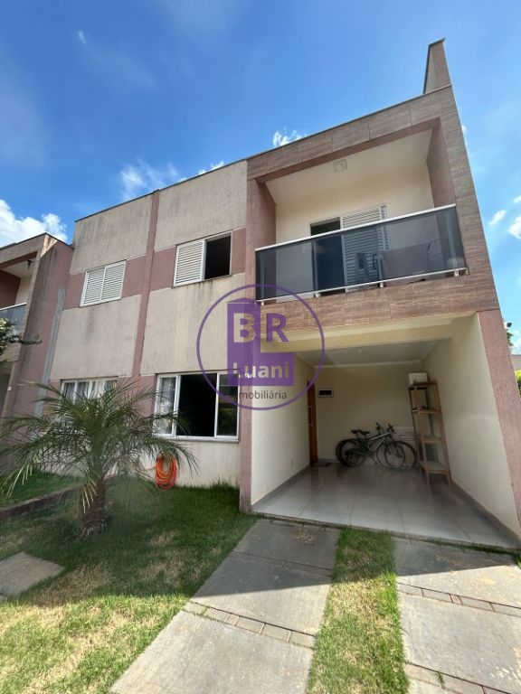 Linda casa em condomínio fechado no Banderiantes com 120m²