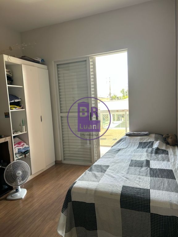 Linda casa em condomínio fechado no Banderiantes com 120m²