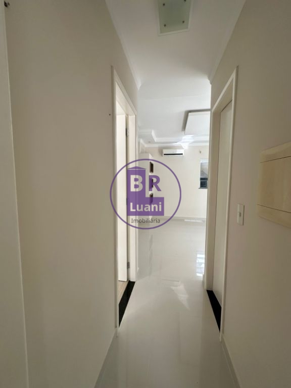 Excelente casa em condomínio no heimtal