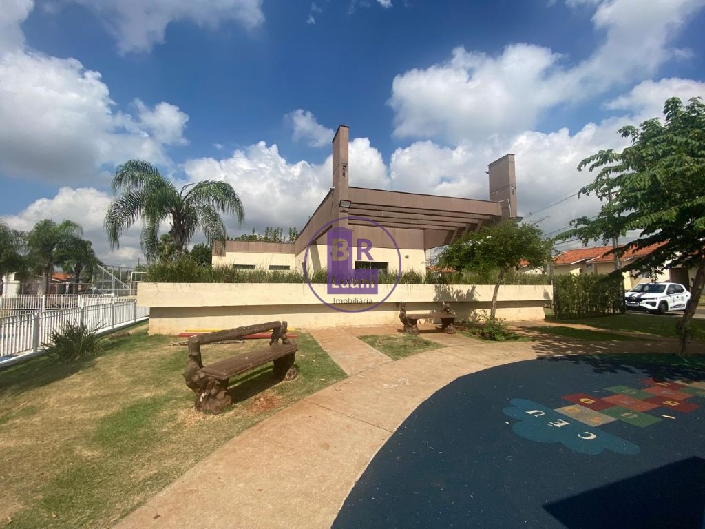 Casa em condomínio fechado