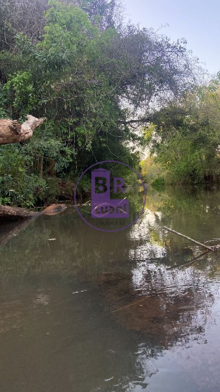 Chacara Molhada em Condomínio Fechado no Recanto do Paraiso