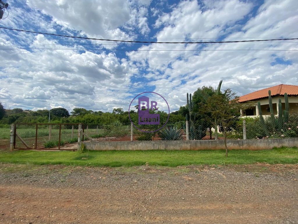 Chacara Molhada em Condomínio Fechado no Recanto do Paraiso