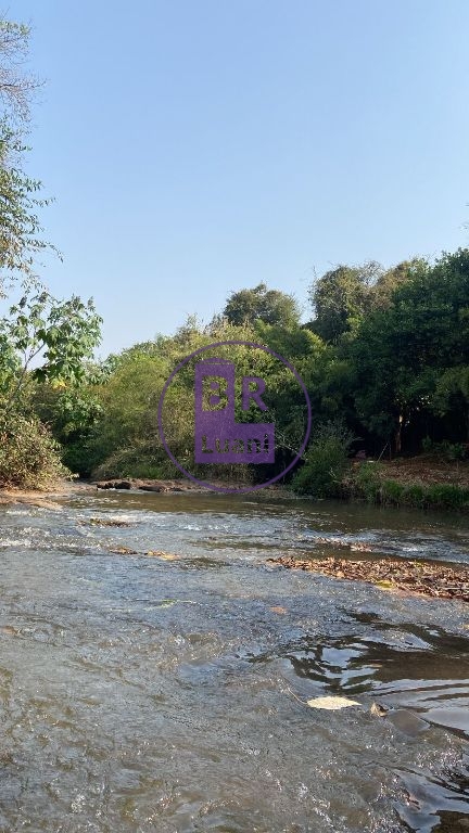 Chacara Molhada em Condomínio Fechado no Recanto do Paraiso
