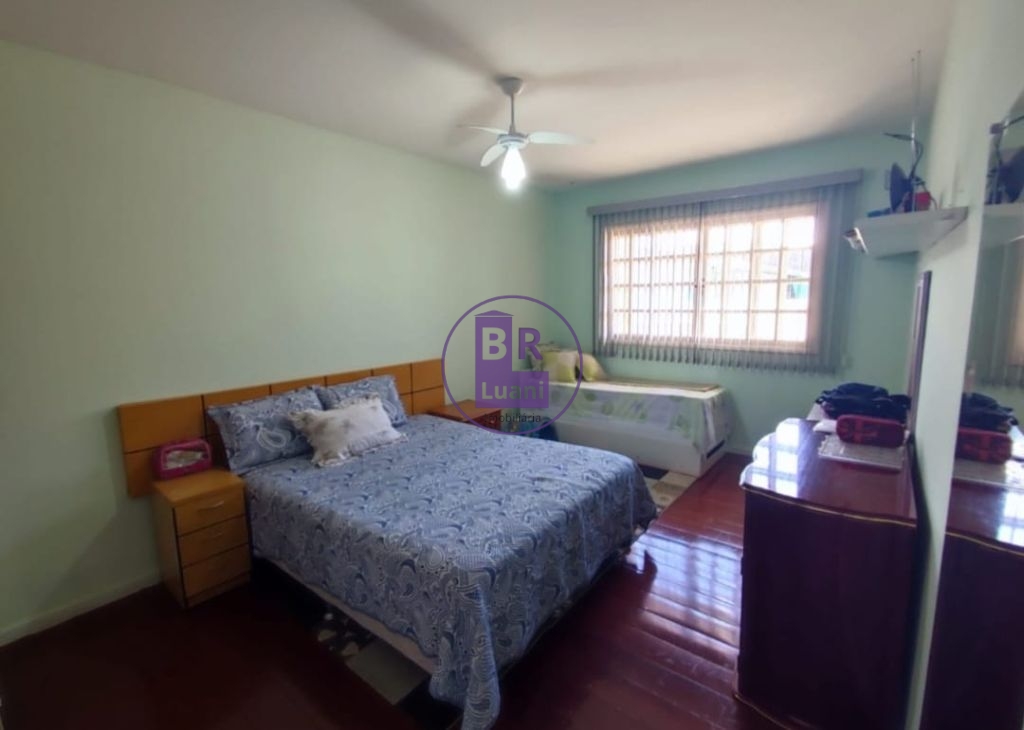 Excelente sobrado com 3 quartos, sendo 1 suíte-máster no jar