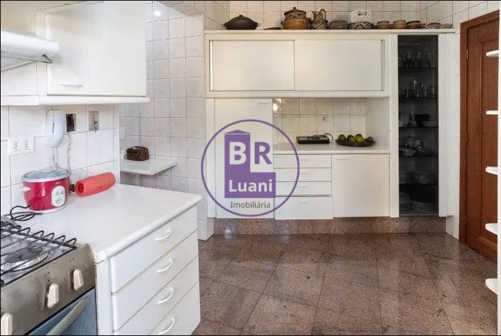 Excelente apartamento de alto padrão com vista deslumbrante para o lago igapó