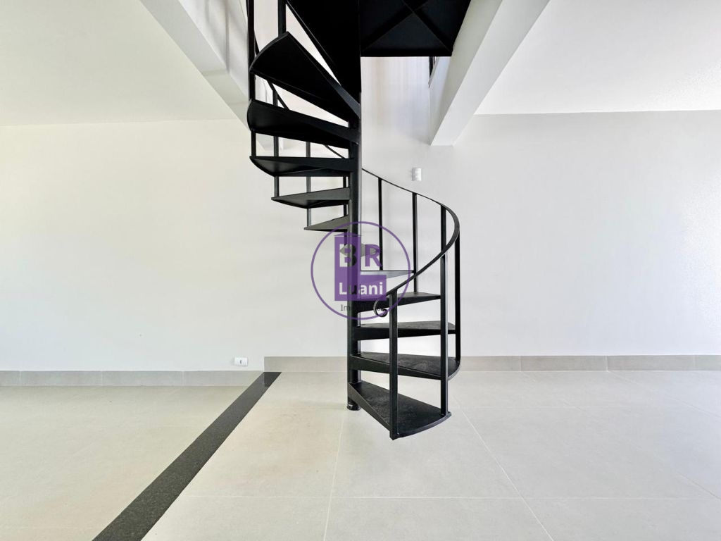 Linda casa moderna em alto padrão á venda