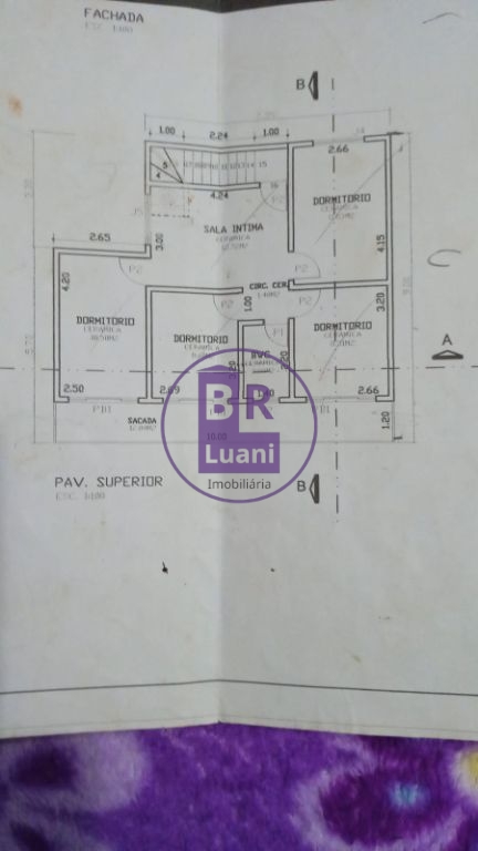 Sobrado comercial á venda.