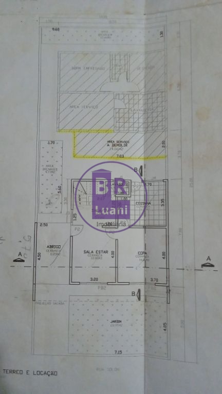 Sobrado comercial á venda.