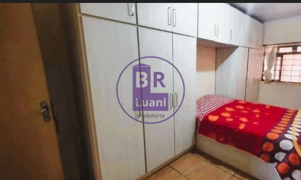 Casa a venda na zona norte