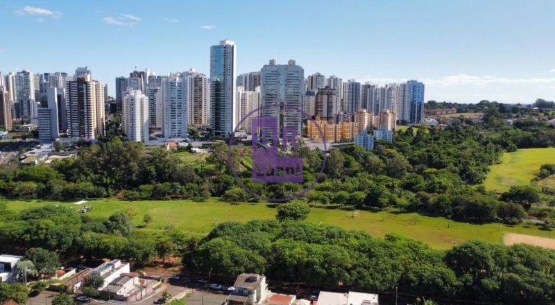 Terreno á venda com excelente localização