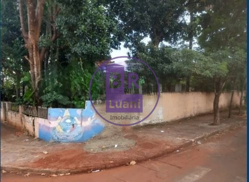 Terreno á venda em uma localização privilegiada!