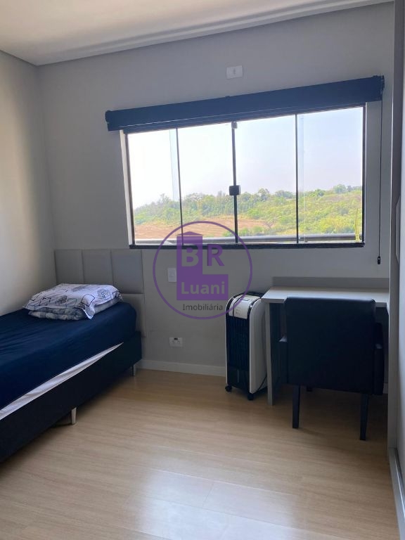 Linda casa para venda na região leste de londrina!