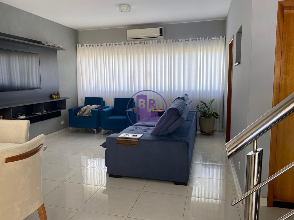 Linda casa para venda na região leste de londrina!
