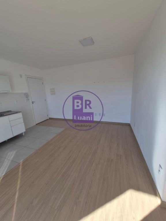 Apartamento para locação ou venda com 2 dormitórios no London Red, andar alto.