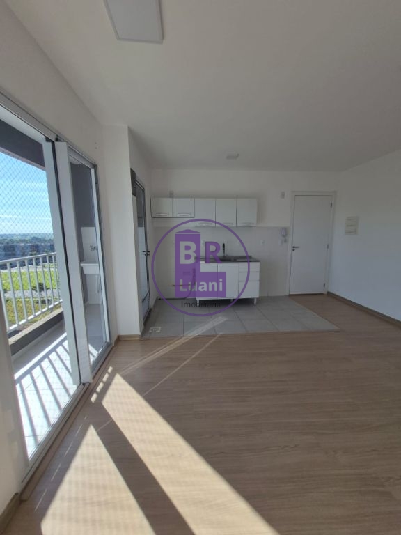 Apartamento para locação ou venda com 2 dormitórios no London Red, andar alto.