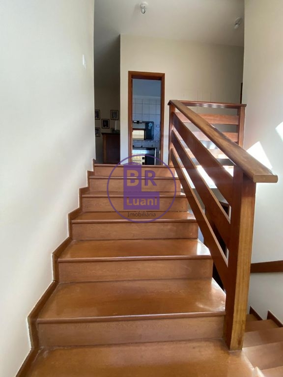 Linda casa sobrado para venda!