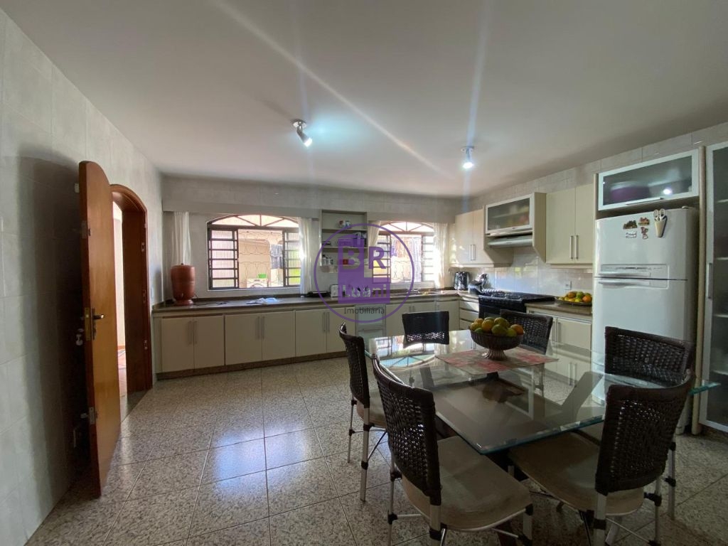 Linda casa sobrado para venda!