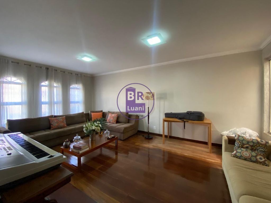 Linda casa sobrado para venda!
