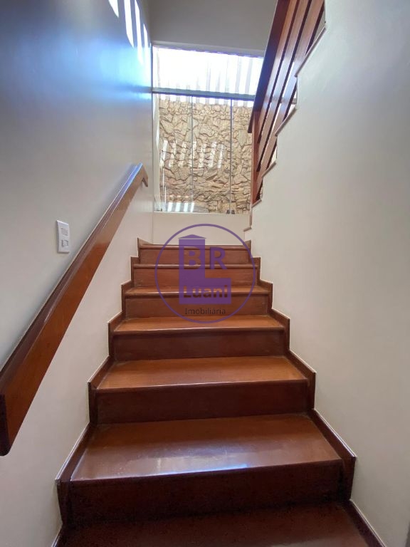 Linda casa sobrado para venda!