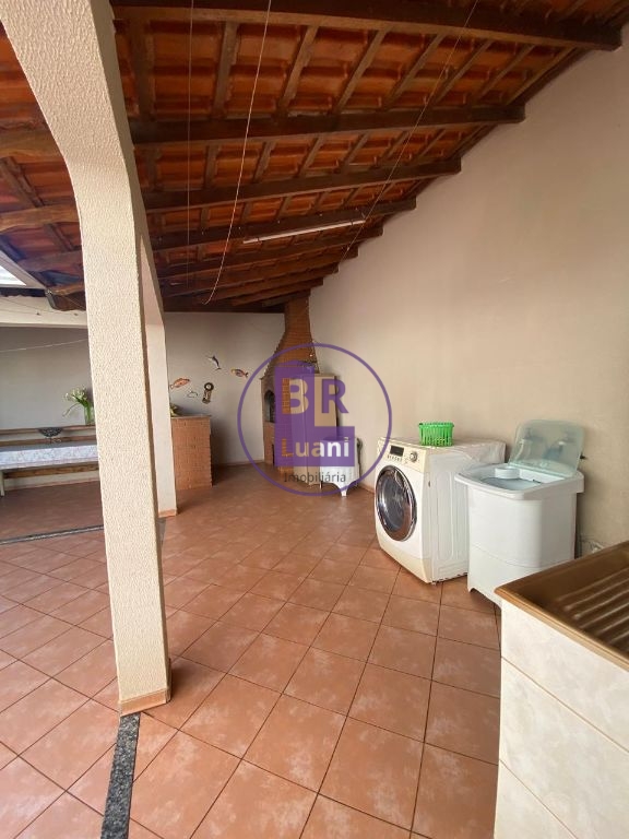 Linda casa sobrado para venda!