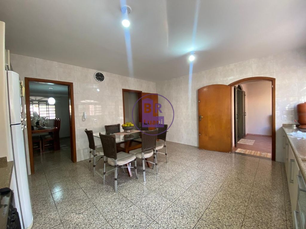 Linda casa sobrado para venda!