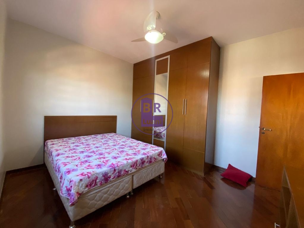 Linda casa sobrado para venda!