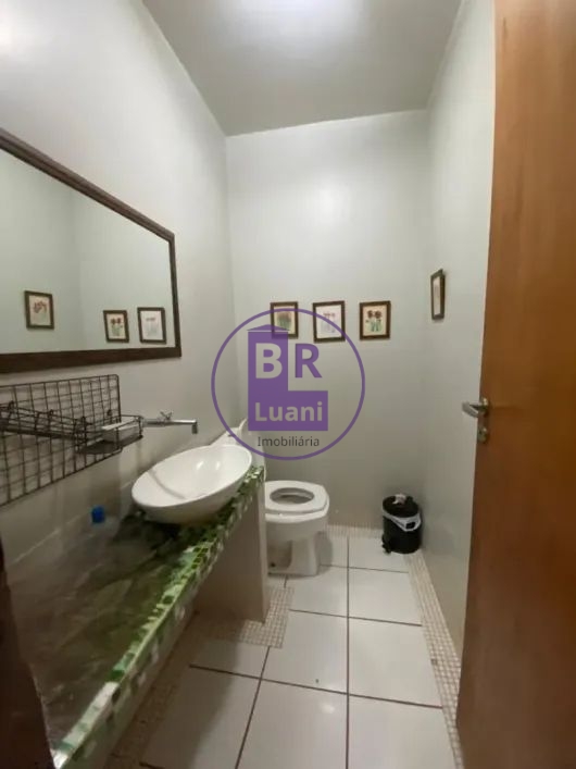Linda e espaçosa casa situada no jardim higienópolis