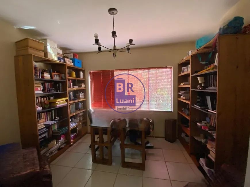 Linda e espaçosa casa situada no jardim higienópolis