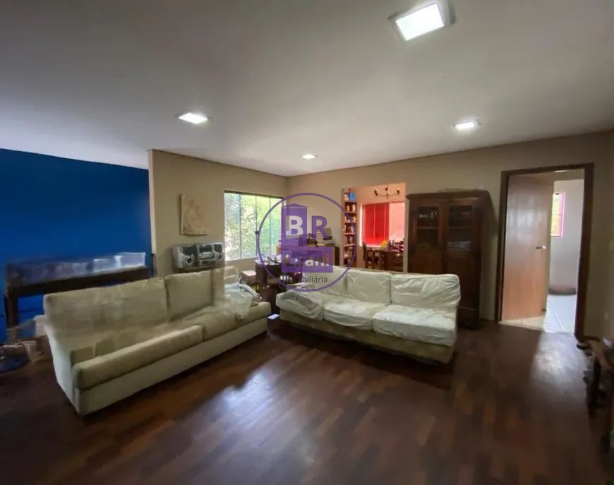 Linda e espaçosa casa situada no jardim higienópolis