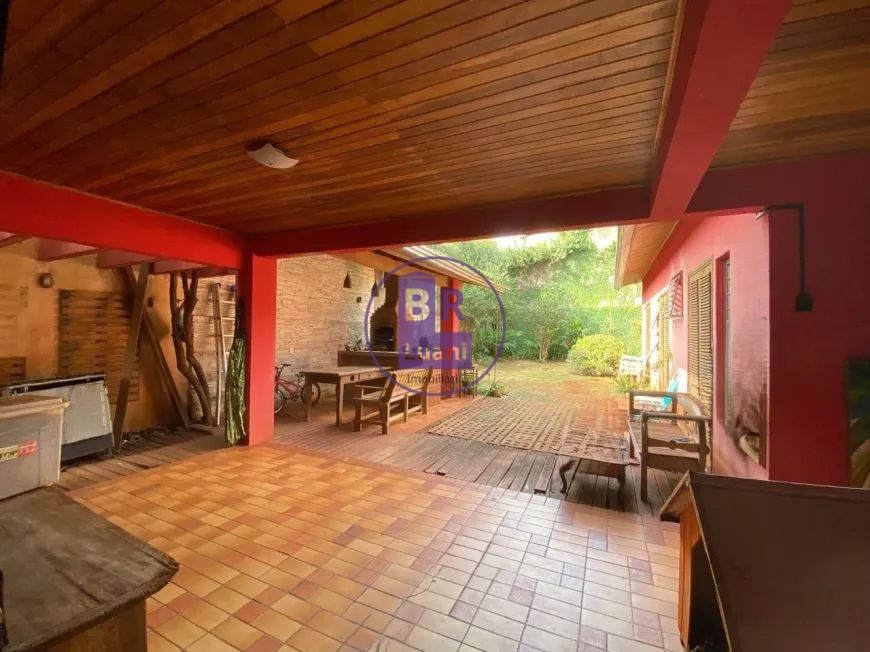 Linda e Espaçosa Casa situada no Jardim Higienópolis
