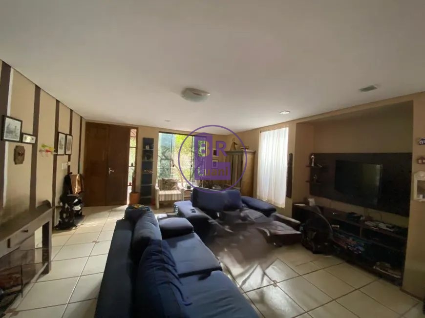 Linda e espaçosa casa situada no jardim higienópolis