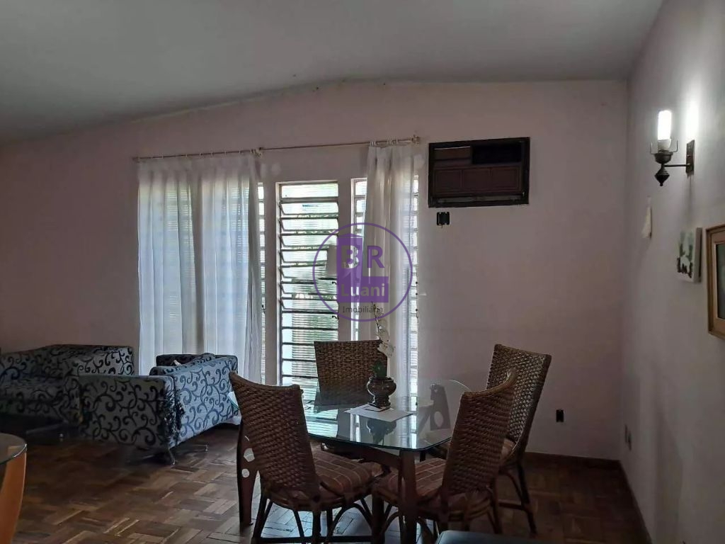 Casa à venda, 250 m² de construção localizada no jardim queb